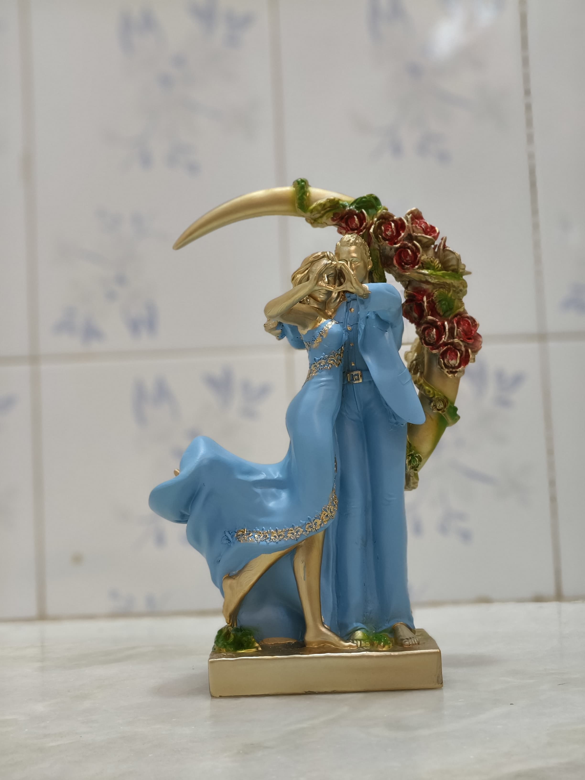 Romantic Couple Love Figurine