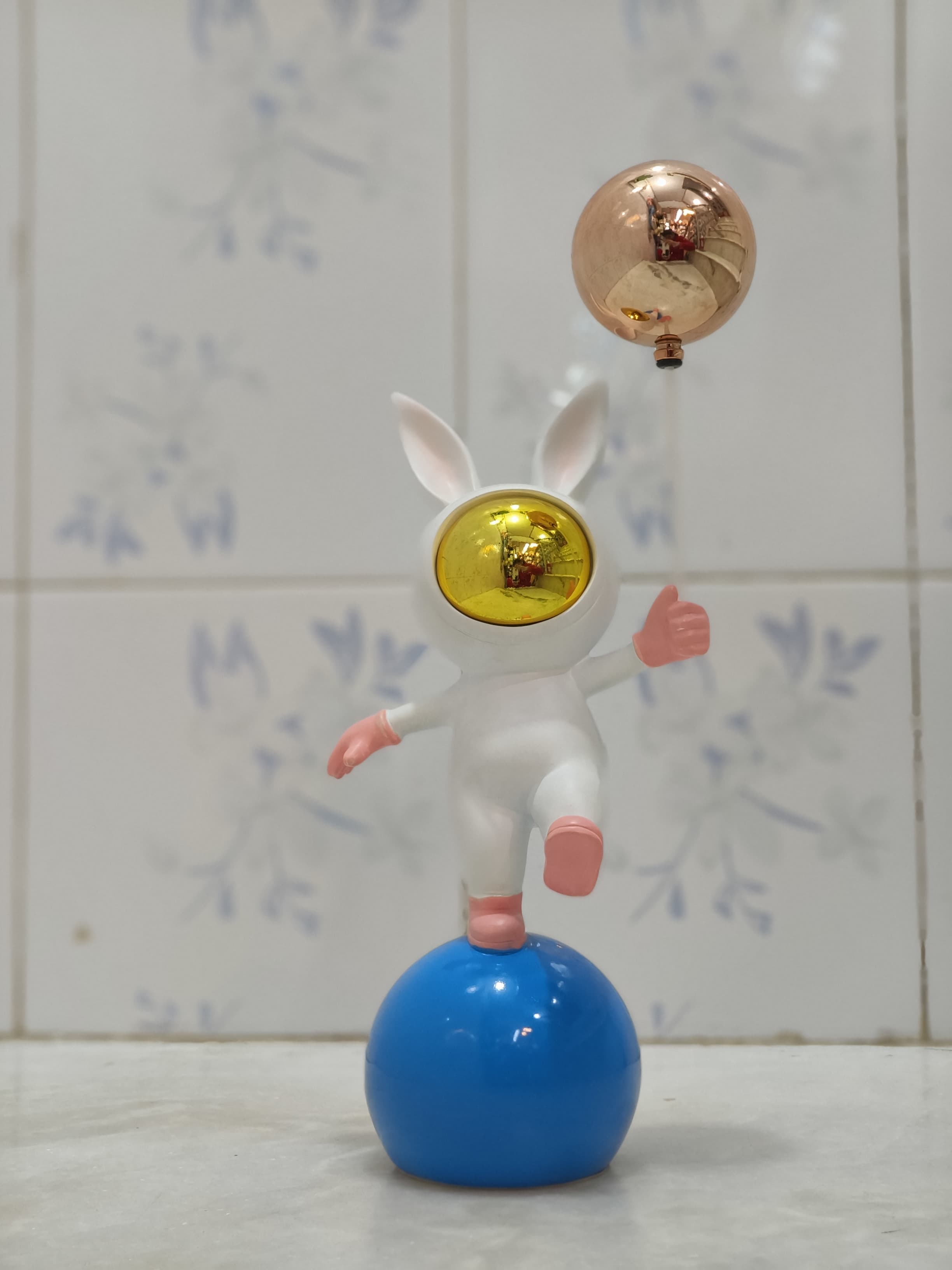 Astronaut Bunny Balancing Sculpture 🚀🐰