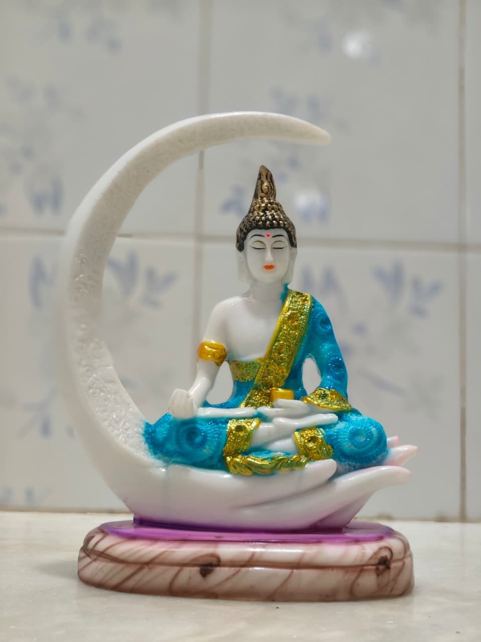 🪷 **Elegant Buddha Moon Decorative Showpiece**